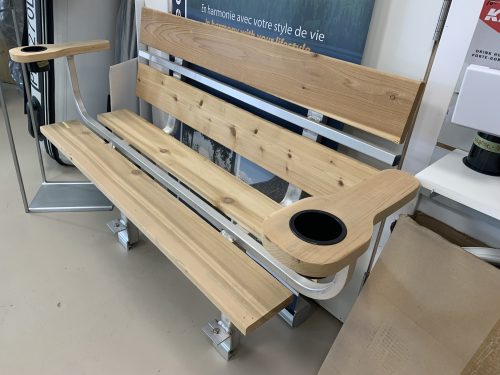 BANC AVEC SUPPORT À BRAS