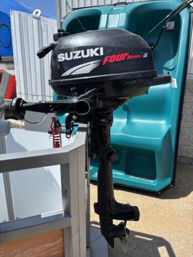 SUZUKI 2.5 HP USAGÉ (2001)