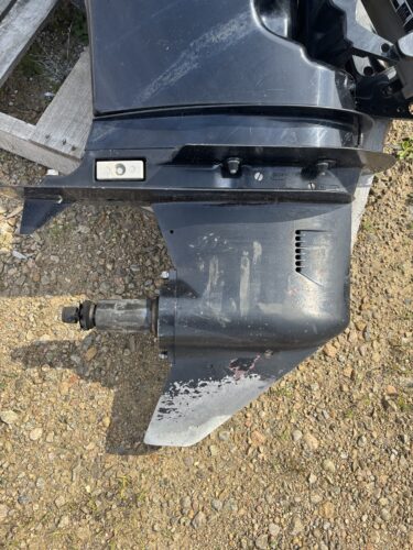 PIED DE MOTEUR MERCURY 115 HP