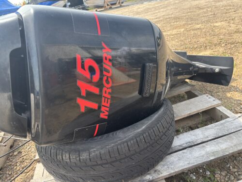 PIED DE MOTEUR MERCURY 115 HP